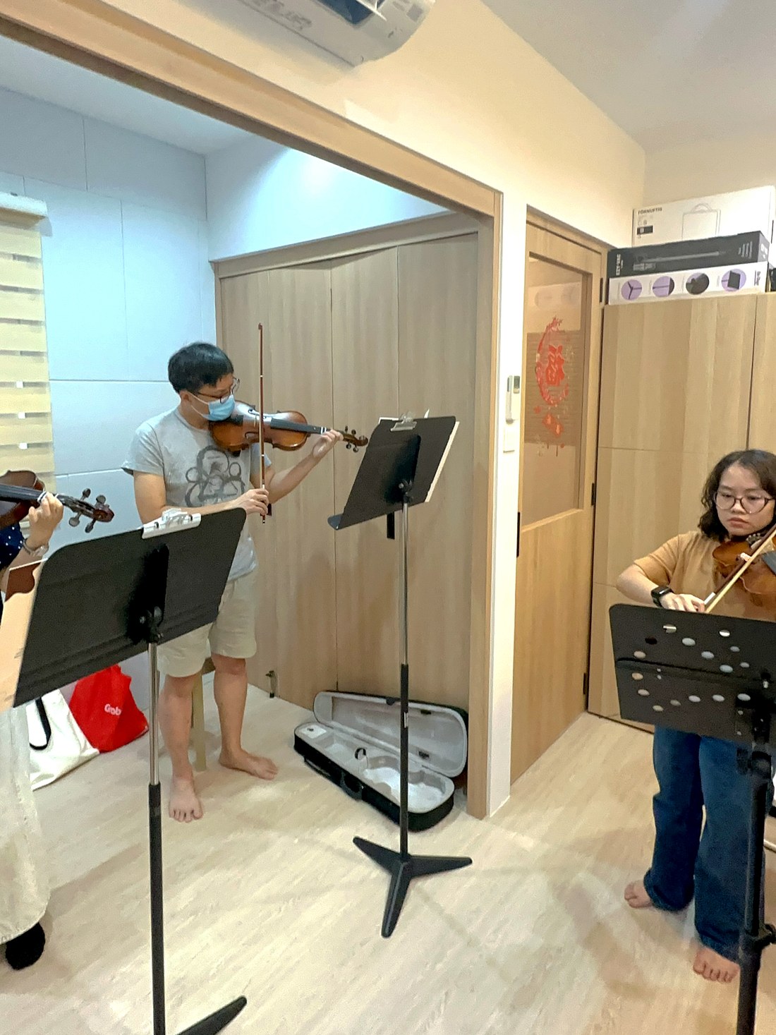 A private violin lesson in progress